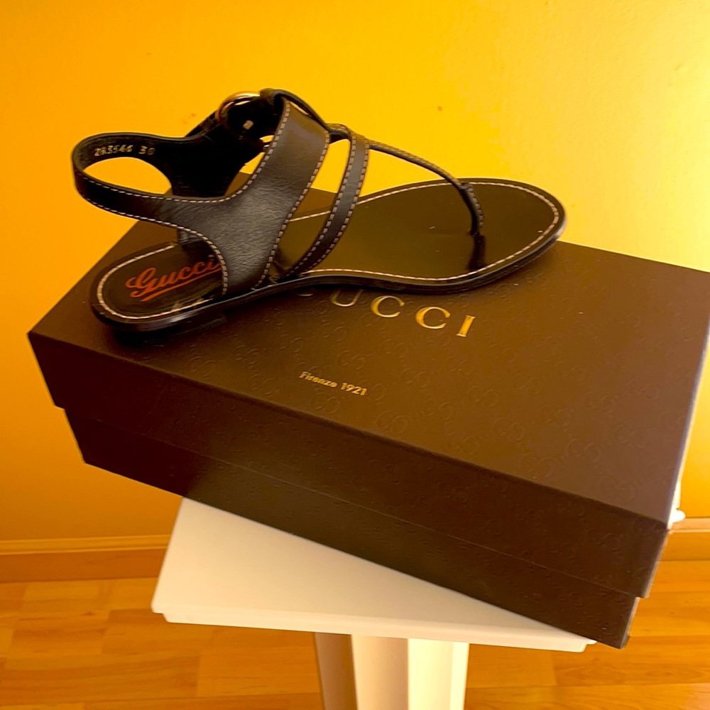 Authentic Gucci Gwen leather Black Sandals, size 38